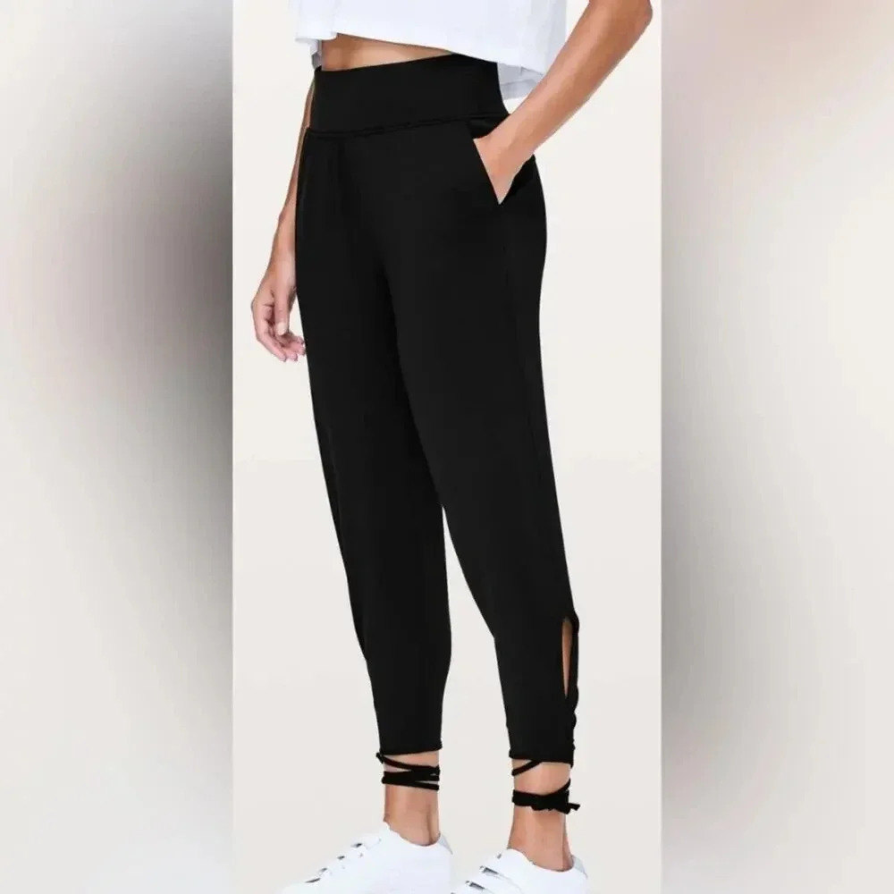 Lululemon Spirited Sissone Pant Black Size 6